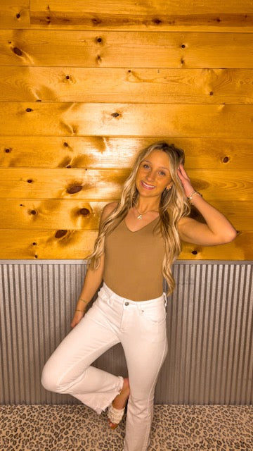 Cropped White Kancans
